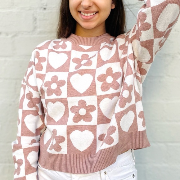 Light Pink/Mauve and White Checker Floral Sweater - Picture 4 of 4